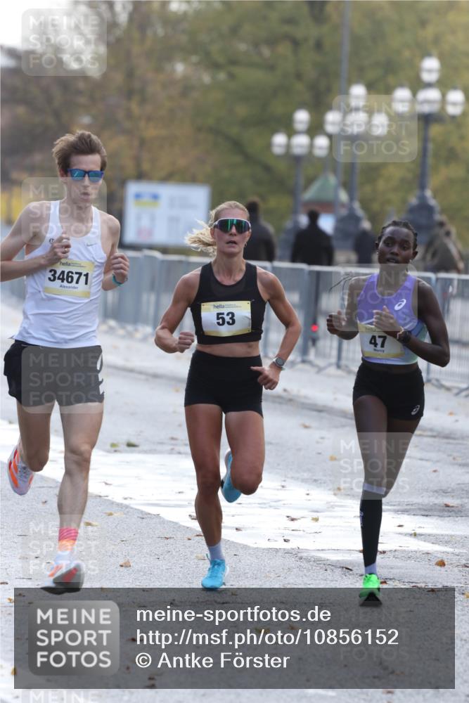 25.10.2026 - hella hamburg halbmarathon Antke Förster http://msf.ph/oto/10856152 25.10.2026 10:11:40 Lombardsbrücke 34671, 53, 47 meine-sportfotos.de