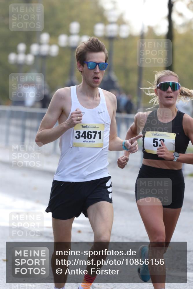 25.10.2026 - hella hamburg halbmarathon Antke Förster http://msf.ph/oto/10856156 25.10.2026 10:11:42 Lombardsbrücke 47, 53, 34671 meine-sportfotos.de