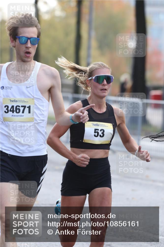 25.10.2026 - hella hamburg halbmarathon Antke Förster http://msf.ph/oto/10856161 25.10.2026 10:11:42 Lombardsbrücke 34671, 53, 47 meine-sportfotos.de