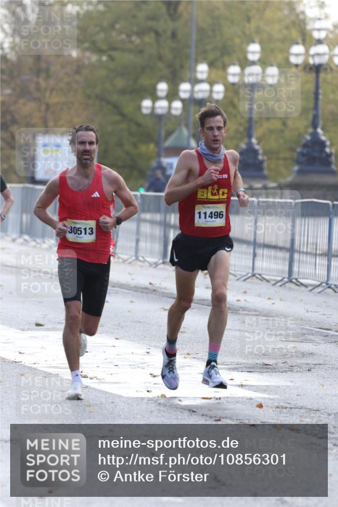 25.10.2026 - hella hamburg halbmarathon Antke Förster http://msf.ph/oto/10856301 25.10.2026 10:13:59 Lombardsbrücke 11496, 30513, 43, 51, 42 meine-sportfotos.de