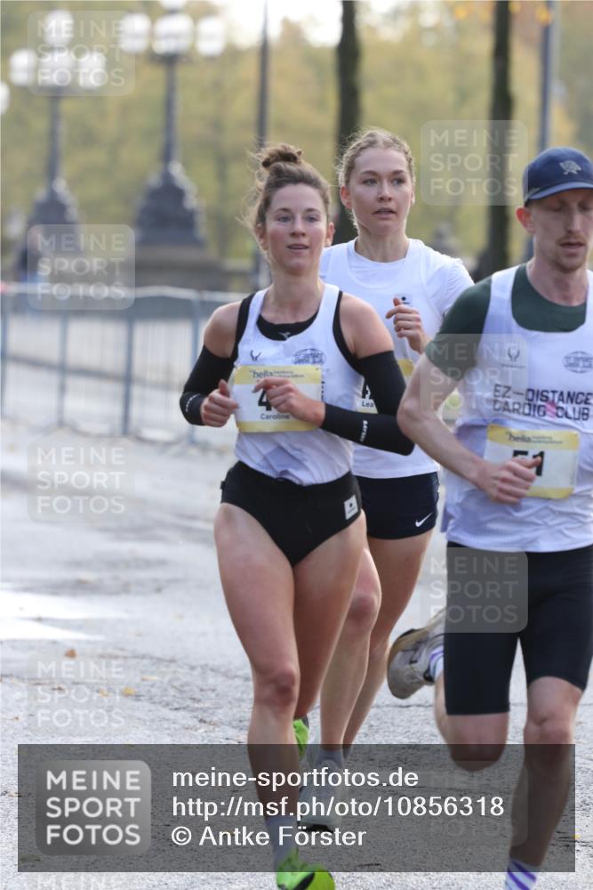 25.10.2026 - hella hamburg halbmarathon Antke Förster http://msf.ph/oto/10856318 25.10.2026 10:14:03 Lombardsbrücke 11496, 30513, 43, 51, 42, 31572 meine-sportfotos.de
