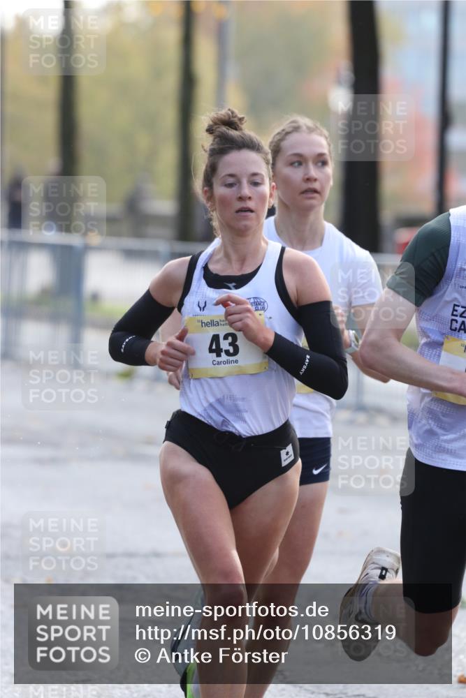 25.10.2026 - hella hamburg halbmarathon Antke Förster http://msf.ph/oto/10856319 25.10.2026 10:14:04 Lombardsbrücke 43, 51, 42, 31572, 13655, 19518, 17147 meine-sportfotos.de