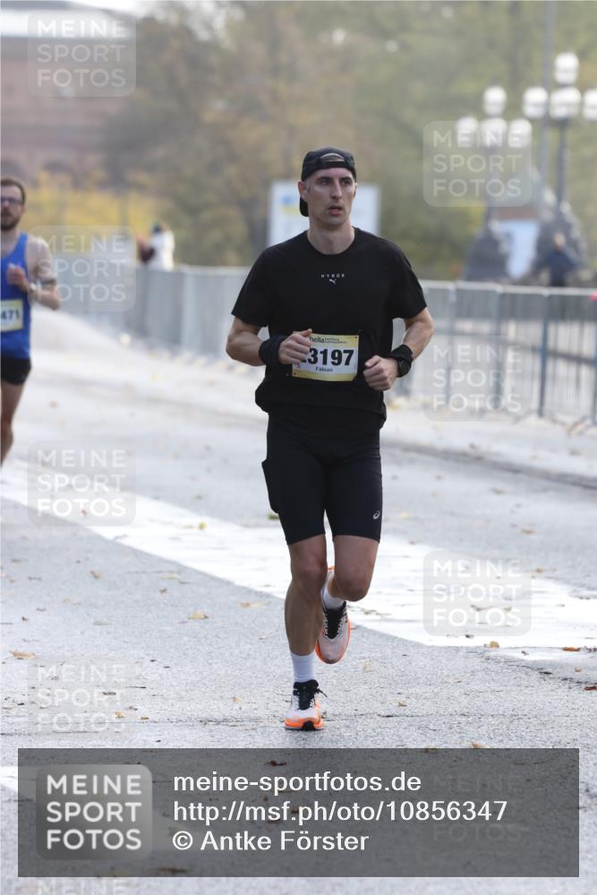 25.10.2026 - hella hamburg halbmarathon Antke Förster http://msf.ph/oto/10856347 25.10.2026 10:14:14 Lombardsbrücke 23197, 30471 meine-sportfotos.de
