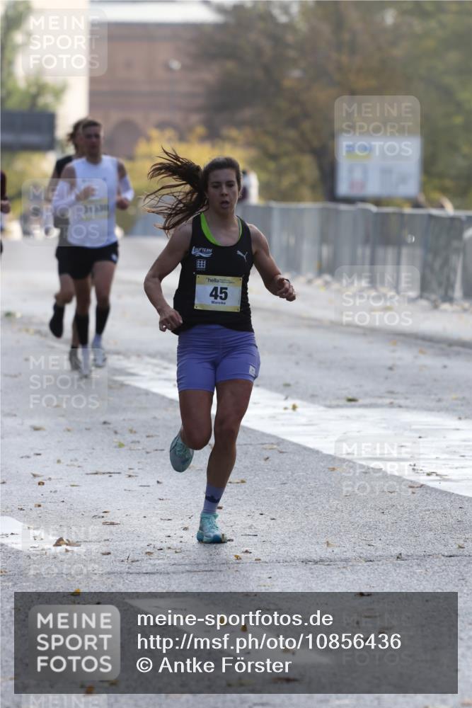 25.10.2026 - hella hamburg halbmarathon Antke Förster http://msf.ph/oto/10856436 25.10.2026 10:14:57 Lombardsbrücke 45, 30002, 31330, 35254, 9804 meine-sportfotos.de