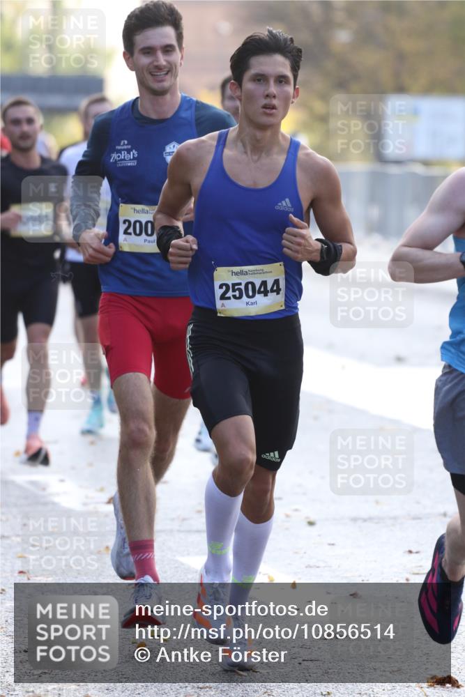 25.10.2026 - hella hamburg halbmarathon Antke Förster http://msf.ph/oto/10856514 25.10.2026 10:15:24 Lombardsbrücke 21049, 20014, 25044, 10760, 10985, 3745, 21386, 32091 meine-sportfotos.de