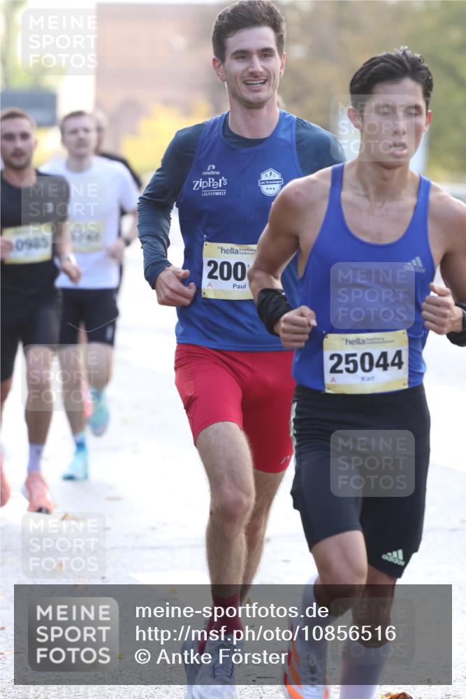 25.10.2026 - hella hamburg halbmarathon Antke Förster http://msf.ph/oto/10856516 25.10.2026 10:15:25 Lombardsbrücke 21049, 20014, 25044, 10985, 10760, 3745, 21386, 32091 meine-sportfotos.de