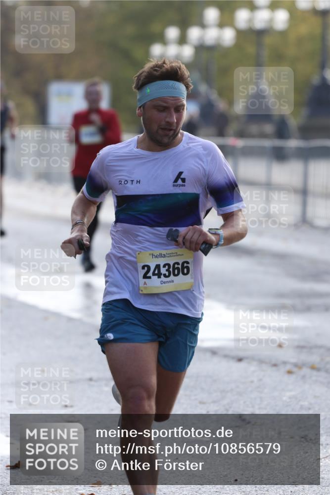 25.10.2026 - hella hamburg halbmarathon Antke Förster http://msf.ph/oto/10856579 25.10.2026 10:15:42 Lombardsbrücke 15218, 15879, 30034, 24366, 33007 meine-sportfotos.de