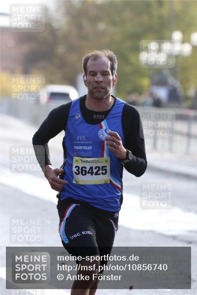25.10.2026 - hella hamburg halbmarathon Antke Förster http://msf.ph/oto/10856740 25.10.2026 10:16:48 Lombardsbrücke 36425, 3452, 35675, 36108, 32551 meine-sportfotos.de