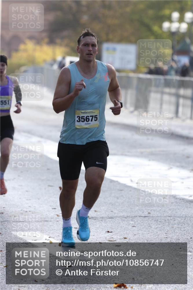 25.10.2026 - hella hamburg halbmarathon Antke Förster http://msf.ph/oto/10856747 25.10.2026 10:16:50 Lombardsbrücke 35675, 36108, 32551 meine-sportfotos.de