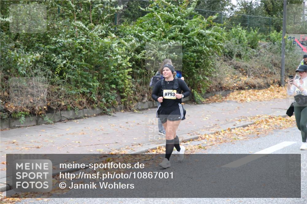 25.10.2026 - hella hamburg halbmarathon Jannik Wohlers http://msf.ph/oto/10867001 25.10.2026 12:26:27 Lombardsbrücke 17706, 8793, 12223 meine-sportfotos.de
