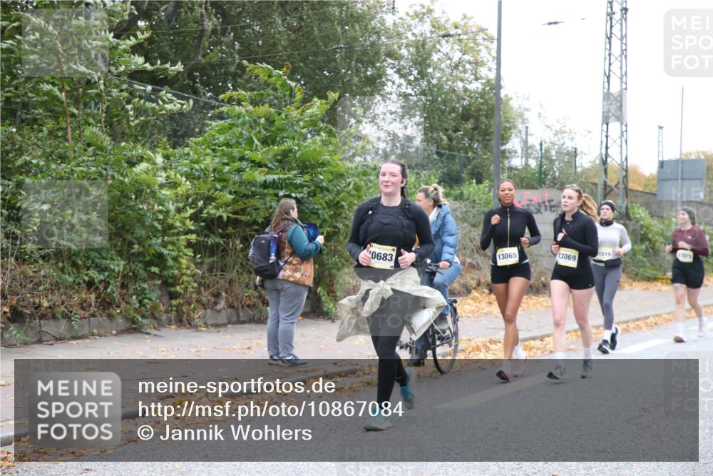 25.10.2026 - hella hamburg halbmarathon Jannik Wohlers http://msf.ph/oto/10867084 25.10.2026 12:26:51 Lombardsbrücke 3215, 30341, 10683, 13069, 13065 meine-sportfotos.de