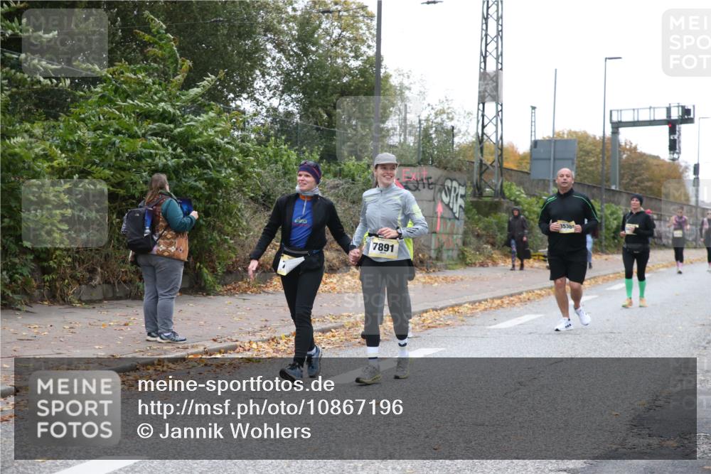 25.10.2026 - hella hamburg halbmarathon Jannik Wohlers http://msf.ph/oto/10867196 25.10.2026 12:27:05 Lombardsbrücke 21007, 7894, 7891, 35387, 6213 meine-sportfotos.de