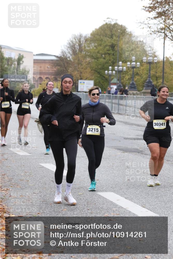 25.10.2026 - hella hamburg halbmarathon Antke Förster http://msf.ph/oto/10914261 25.10.2026 12:26:46 Lombardsbrücke 14720, 30341, 3215 meine-sportfotos.de