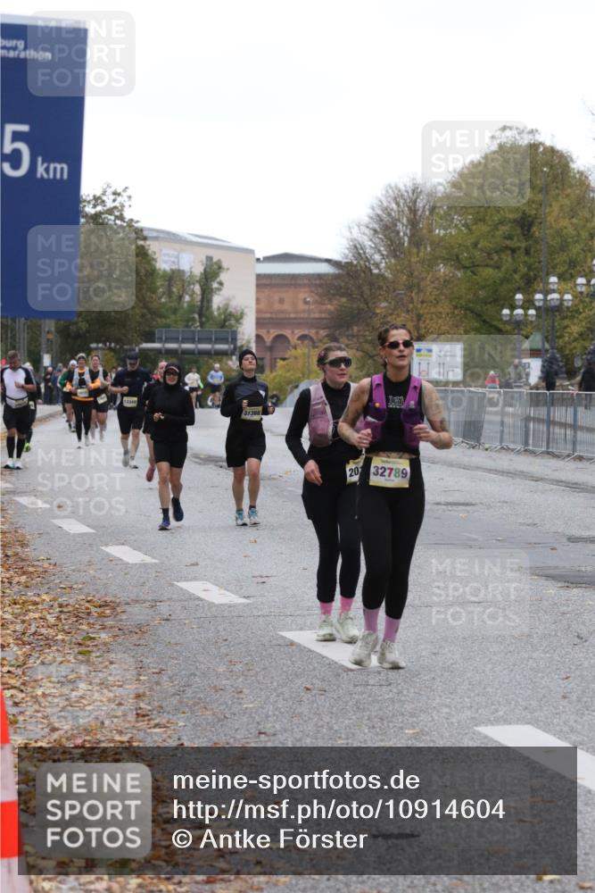 25.10.2026 - hella hamburg halbmarathon Antke Förster http://msf.ph/oto/10914604 25.10.2026 12:27:16 Lombardsbrücke 32789, 20119 meine-sportfotos.de