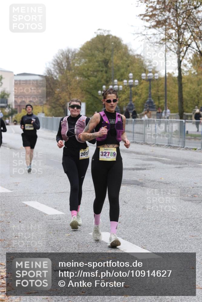 25.10.2026 - hella hamburg halbmarathon Antke Förster http://msf.ph/oto/10914627 25.10.2026 12:27:18 Lombardsbrücke 32789, 20119 meine-sportfotos.de