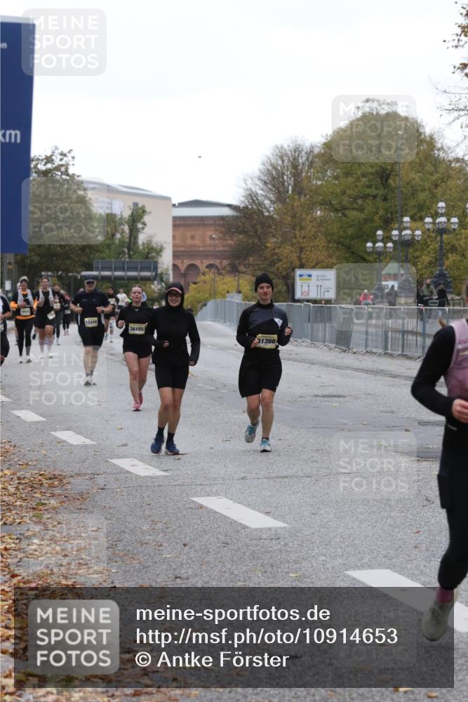 25.10.2026 - hella hamburg halbmarathon Antke Förster http://msf.ph/oto/10914653 25.10.2026 12:27:20 Lombardsbrücke 32789, 20119 meine-sportfotos.de