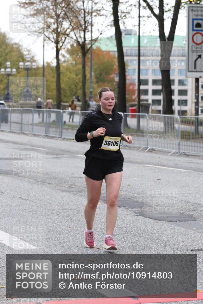 25.10.2026 - hella hamburg halbmarathon Antke Förster http://msf.ph/oto/10914803 25.10.2026 12:27:31 Lombardsbrücke 36105, 13344 meine-sportfotos.de