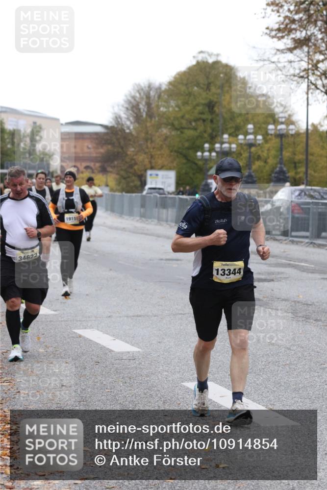 25.10.2026 - hella hamburg halbmarathon Antke Förster http://msf.ph/oto/10914854 25.10.2026 12:27:36 Lombardsbrücke 13344, 34622 meine-sportfotos.de