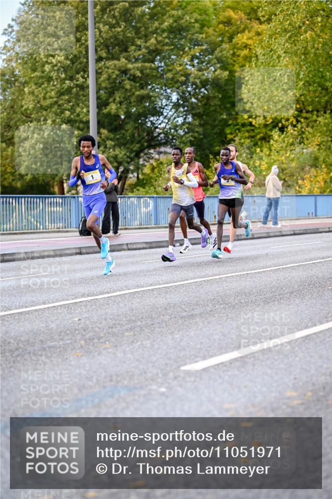 25.10.2026 - hella hamburg halbmarathon Dr. Thomas Lammeyer http://msf.ph/oto/11051971 25.10.2026 10:09:04 Kennedybrücke  meine-sportfotos.de