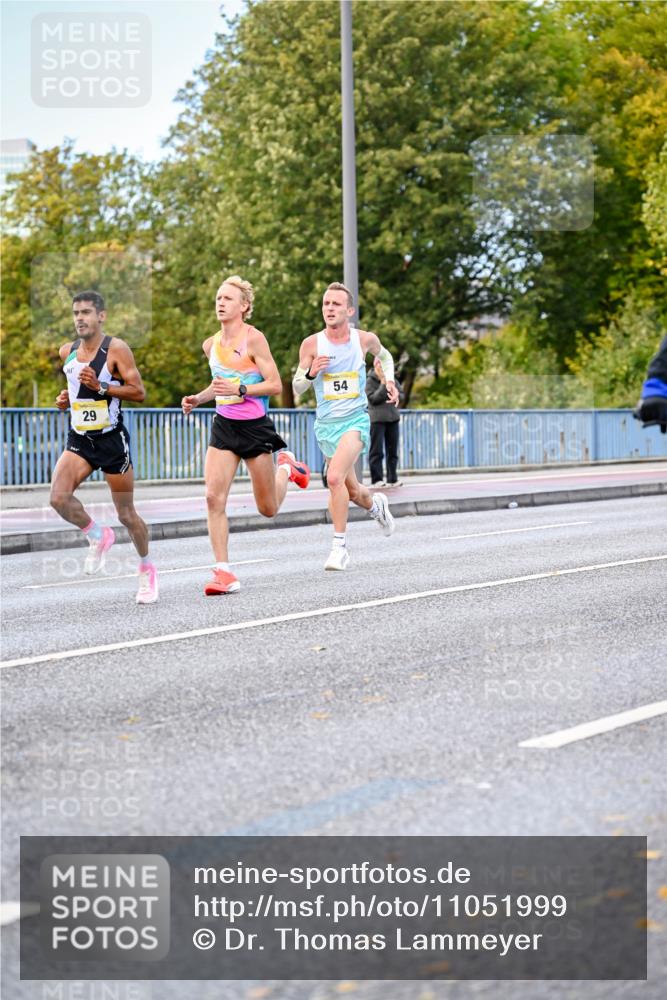 25.10.2026 - hella hamburg halbmarathon Dr. Thomas Lammeyer http://msf.ph/oto/11051999 25.10.2026 10:09:06 Kennedybrücke 29, 29, 54 meine-sportfotos.de