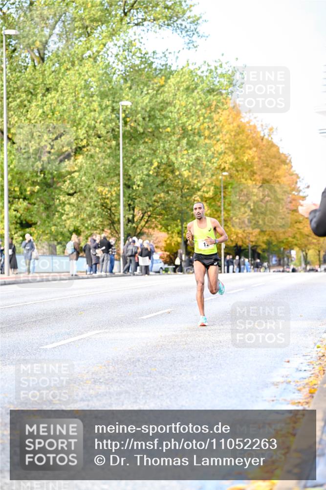 25.10.2026 - hella hamburg halbmarathon Dr. Thomas Lammeyer http://msf.ph/oto/11052263 25.10.2026 10:11:23 Kennedybrücke  meine-sportfotos.de