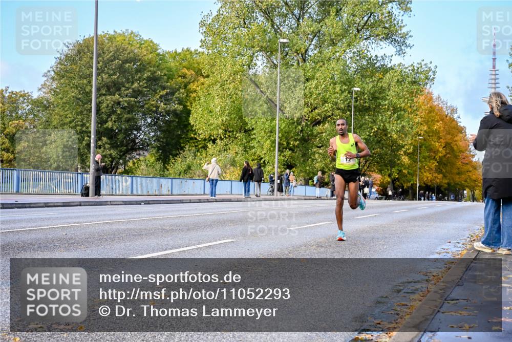 25.10.2026 - hella hamburg halbmarathon Dr. Thomas Lammeyer http://msf.ph/oto/11052293 25.10.2026 10:11:25 Kennedybrücke 3 meine-sportfotos.de