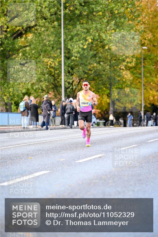 25.10.2026 - hella hamburg halbmarathon Dr. Thomas Lammeyer http://msf.ph/oto/11052329 25.10.2026 10:11:56 Kennedybrücke 22912 meine-sportfotos.de