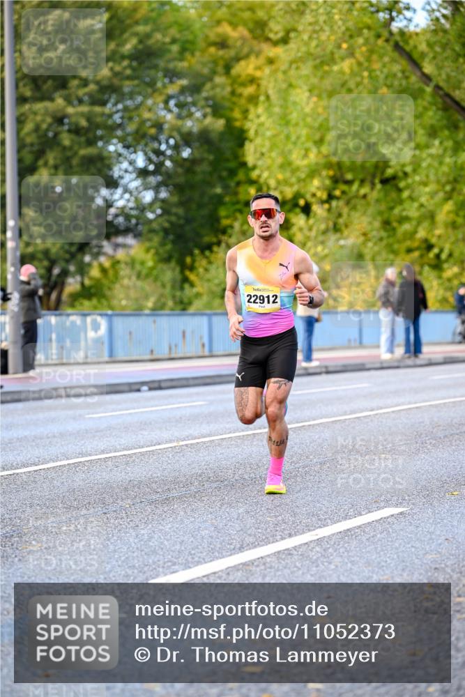 25.10.2026 - hella hamburg halbmarathon Dr. Thomas Lammeyer http://msf.ph/oto/11052373 25.10.2026 10:11:59 Kennedybrücke 22912, 1166 meine-sportfotos.de