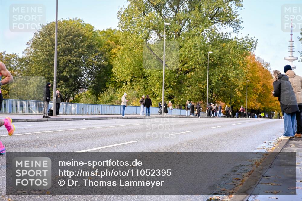 25.10.2026 - hella hamburg halbmarathon Dr. Thomas Lammeyer http://msf.ph/oto/11052395 25.10.2026 10:12:00 Kennedybrücke  meine-sportfotos.de