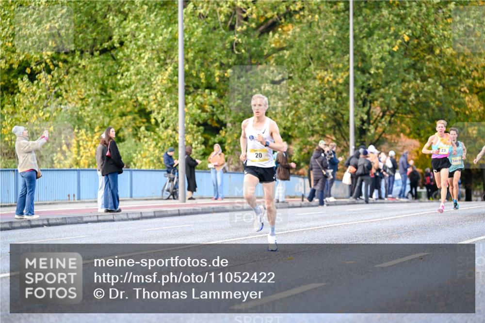 25.10.2026 - hella hamburg halbmarathon Dr. Thomas Lammeyer http://msf.ph/oto/11052422 25.10.2026 10:12:26 Kennedybrücke 20, 20, 23, 34074 meine-sportfotos.de