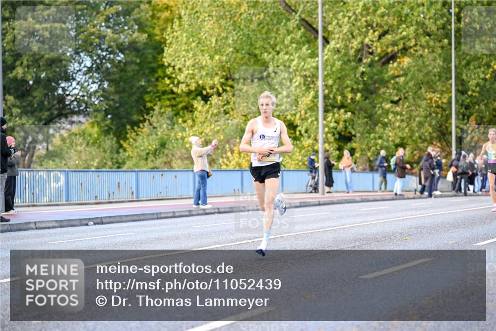 25.10.2026 - hella hamburg halbmarathon Dr. Thomas Lammeyer http://msf.ph/oto/11052439 25.10.2026 10:12:27 Kennedybrücke  meine-sportfotos.de