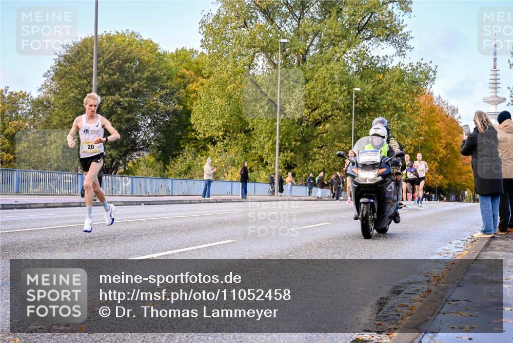 25.10.2026 - hella hamburg halbmarathon Dr. Thomas Lammeyer http://msf.ph/oto/11052458 25.10.2026 10:12:28 Kennedybrücke 20 meine-sportfotos.de