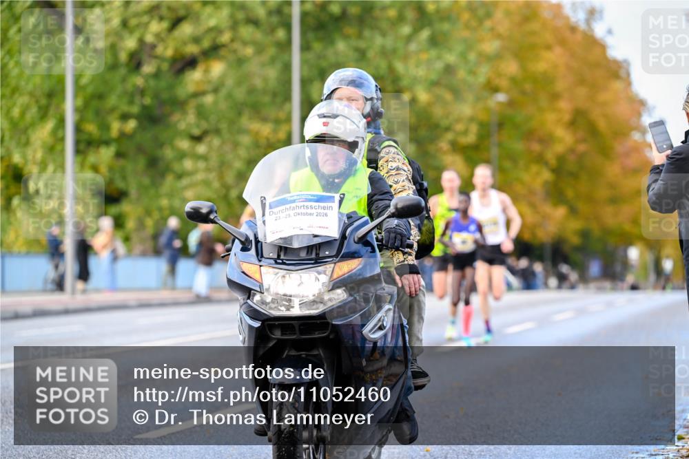 25.10.2026 - hella hamburg halbmarathon Dr. Thomas Lammeyer http://msf.ph/oto/11052460 25.10.2026 10:12:28 Kennedybrücke 23, 25, 2026 meine-sportfotos.de
