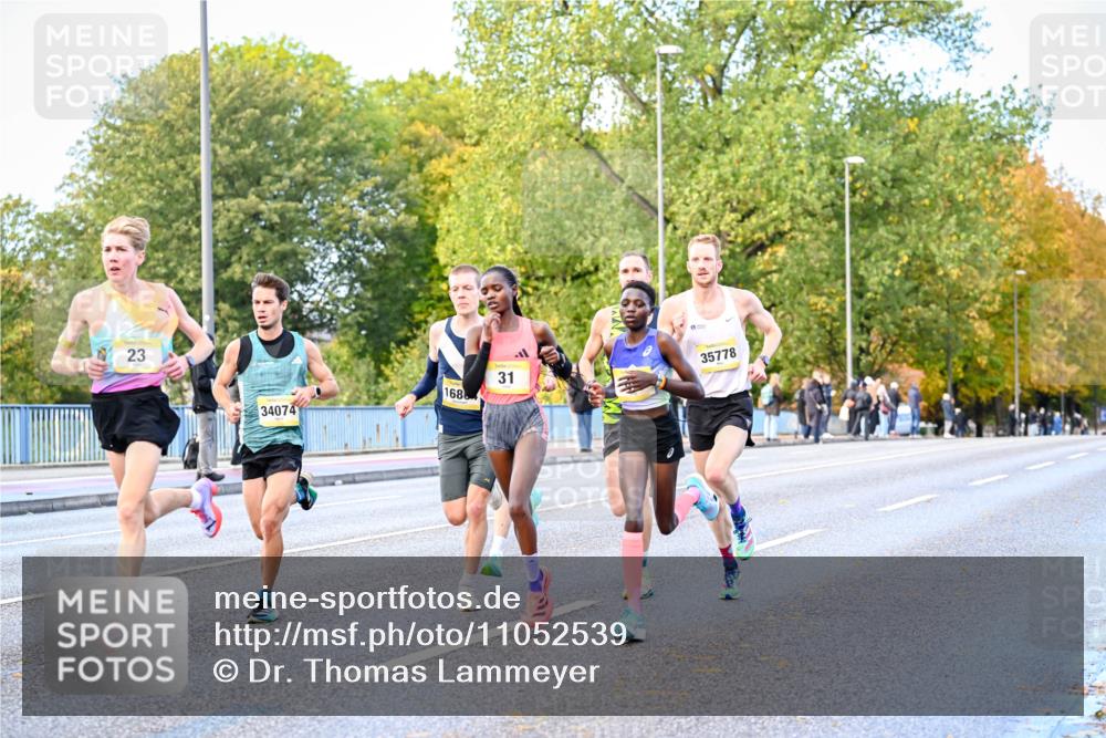 25.10.2026 - hella hamburg halbmarathon Dr. Thomas Lammeyer http://msf.ph/oto/11052539 25.10.2026 10:12:32 Kennedybrücke 23, 37, 168, 34074, 31, 35778 meine-sportfotos.de