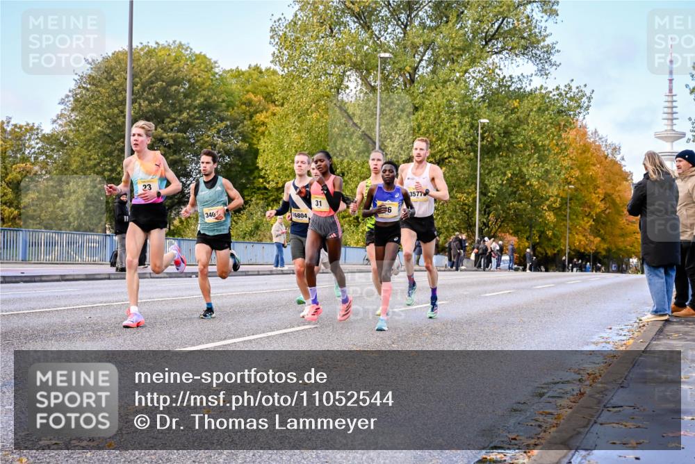 25.10.2026 - hella hamburg halbmarathon Dr. Thomas Lammeyer http://msf.ph/oto/11052544 25.10.2026 10:12:32 Kennedybrücke 23, 3, 340, 16804, 31, 46, 3577 meine-sportfotos.de