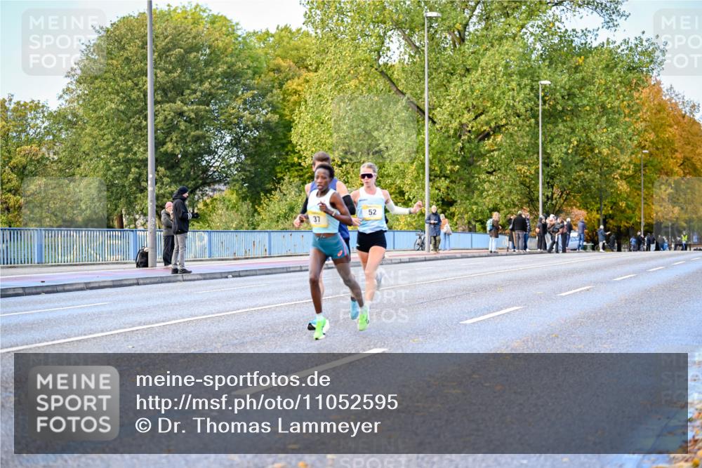 25.10.2026 - hella hamburg halbmarathon Dr. Thomas Lammeyer http://msf.ph/oto/11052595 25.10.2026 10:12:48 Kennedybrücke 37, 52 meine-sportfotos.de