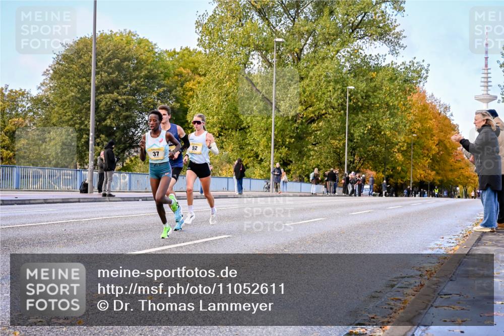 25.10.2026 - hella hamburg halbmarathon Dr. Thomas Lammeyer http://msf.ph/oto/11052611 25.10.2026 10:12:49 Kennedybrücke 37, 52 meine-sportfotos.de