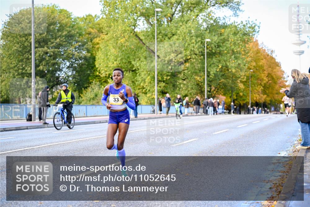 25.10.2026 - hella hamburg halbmarathon Dr. Thomas Lammeyer http://msf.ph/oto/11052645 25.10.2026 10:13:08 Kennedybrücke 423, 33 meine-sportfotos.de