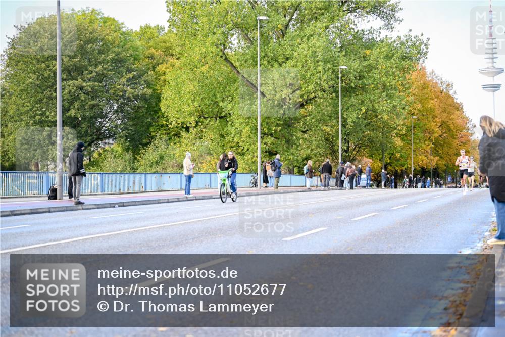 25.10.2026 - hella hamburg halbmarathon Dr. Thomas Lammeyer http://msf.ph/oto/11052677 25.10.2026 10:13:10 Kennedybrücke  meine-sportfotos.de