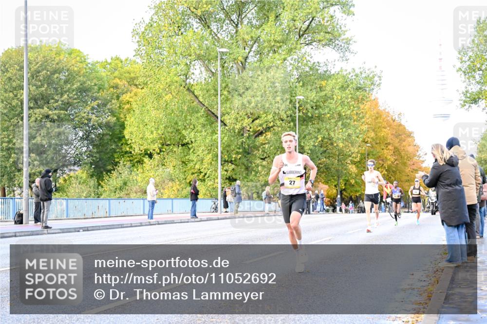 25.10.2026 - hella hamburg halbmarathon Dr. Thomas Lammeyer http://msf.ph/oto/11052692 25.10.2026 10:13:16 Kennedybrücke 27, 3467 meine-sportfotos.de