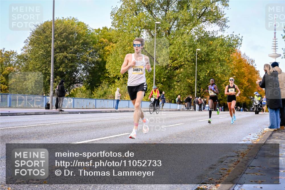 25.10.2026 - hella hamburg halbmarathon Dr. Thomas Lammeyer http://msf.ph/oto/11052733 25.10.2026 10:13:20 Kennedybrücke 34671, 53 meine-sportfotos.de