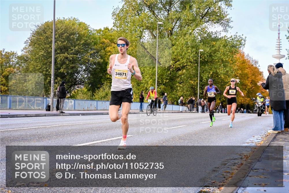 25.10.2026 - hella hamburg halbmarathon Dr. Thomas Lammeyer http://msf.ph/oto/11052735 25.10.2026 10:13:20 Kennedybrücke 34671, 47, 53 meine-sportfotos.de