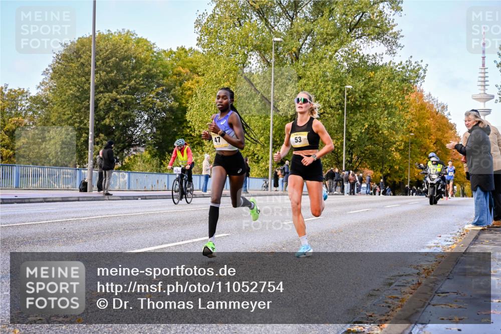 25.10.2026 - hella hamburg halbmarathon Dr. Thomas Lammeyer http://msf.ph/oto/11052754 25.10.2026 10:13:22 Kennedybrücke 53 meine-sportfotos.de