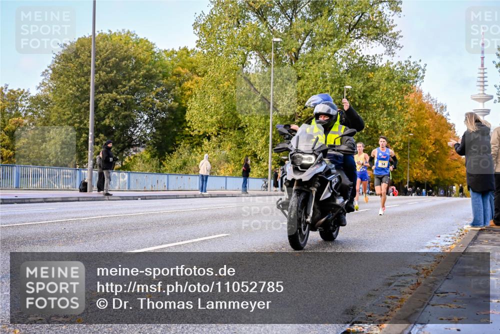 25.10.2026 - hella hamburg halbmarathon Dr. Thomas Lammeyer http://msf.ph/oto/11052785 25.10.2026 10:13:26 Kennedybrücke 14 meine-sportfotos.de