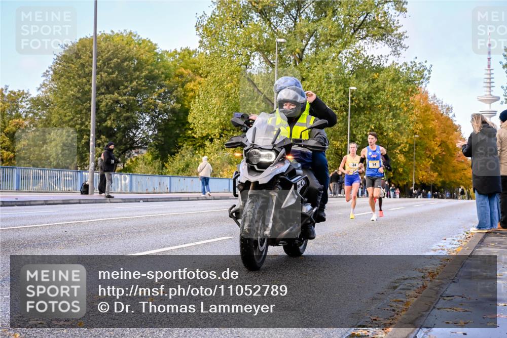 25.10.2026 - hella hamburg halbmarathon Dr. Thomas Lammeyer http://msf.ph/oto/11052789 25.10.2026 10:13:26 Kennedybrücke 1200, 34, 14 meine-sportfotos.de
