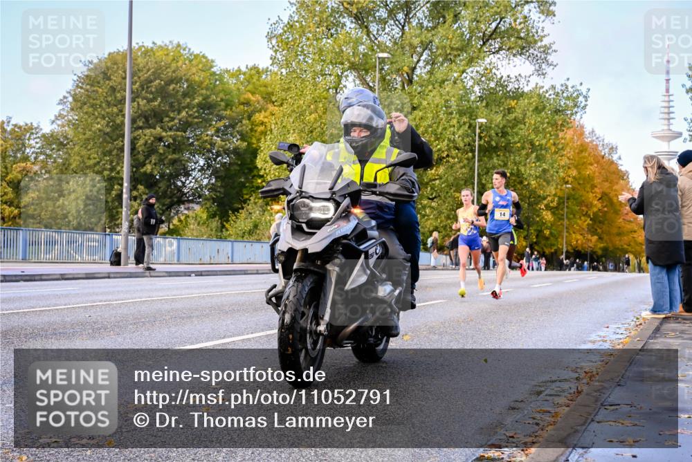 25.10.2026 - hella hamburg halbmarathon Dr. Thomas Lammeyer http://msf.ph/oto/11052791 25.10.2026 10:13:27 Kennedybrücke 1200, 14 meine-sportfotos.de