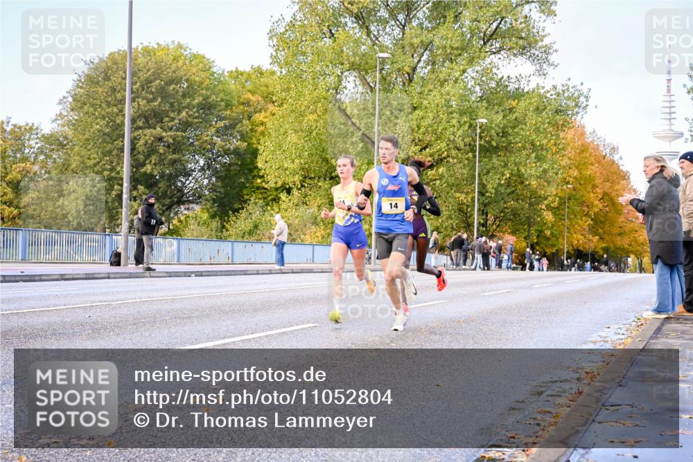 25.10.2026 - hella hamburg halbmarathon Dr. Thomas Lammeyer http://msf.ph/oto/11052804 25.10.2026 10:13:28 Kennedybrücke 14 meine-sportfotos.de