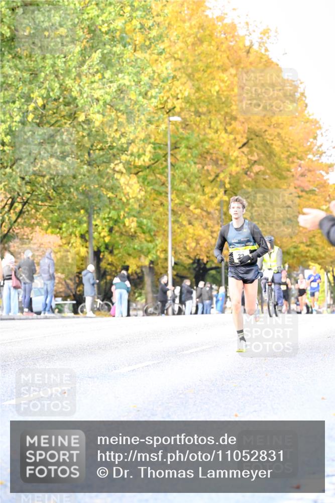 25.10.2026 - hella hamburg halbmarathon Dr. Thomas Lammeyer http://msf.ph/oto/11052831 25.10.2026 10:14:03 Kennedybrücke  meine-sportfotos.de
