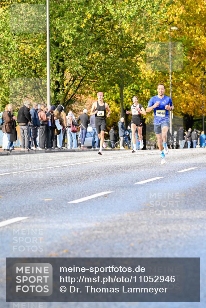 25.10.2026 - hella hamburg halbmarathon Dr. Thomas Lammeyer http://msf.ph/oto/11052946 25.10.2026 10:14:17 Kennedybrücke 30088, 26 meine-sportfotos.de