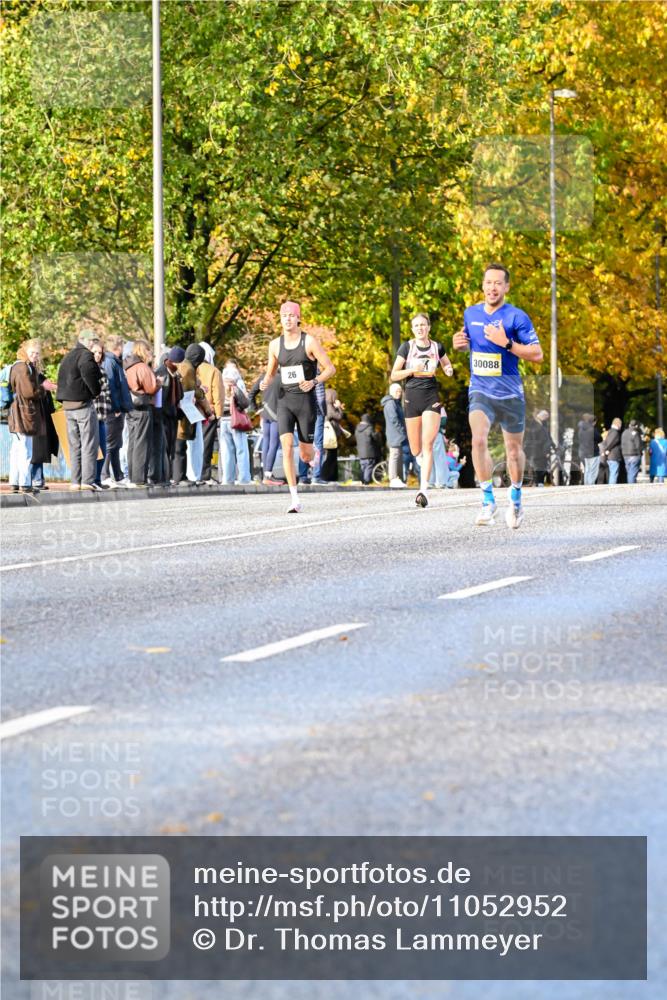 25.10.2026 - hella hamburg halbmarathon Dr. Thomas Lammeyer http://msf.ph/oto/11052952 25.10.2026 10:14:17 Kennedybrücke 30088, 26 meine-sportfotos.de